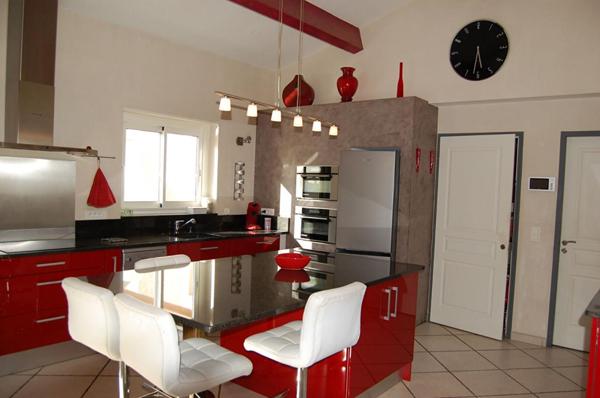 Villa Arles T 5/6  de 165 m²  avec Jardin