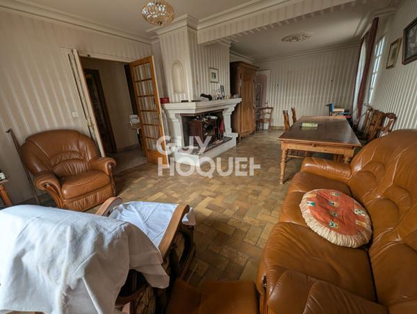 Maison Chateau Gontier Sur Mayenne 9 pièce(s) 133 m2