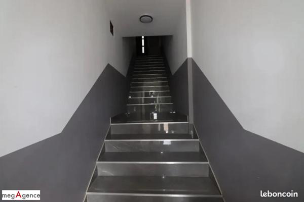 Maison à LA RICAMARIE, 42150 - 6 pièces 164m²