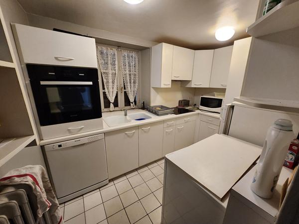 Maison Dourdan 8 pièce(s) 109 m2