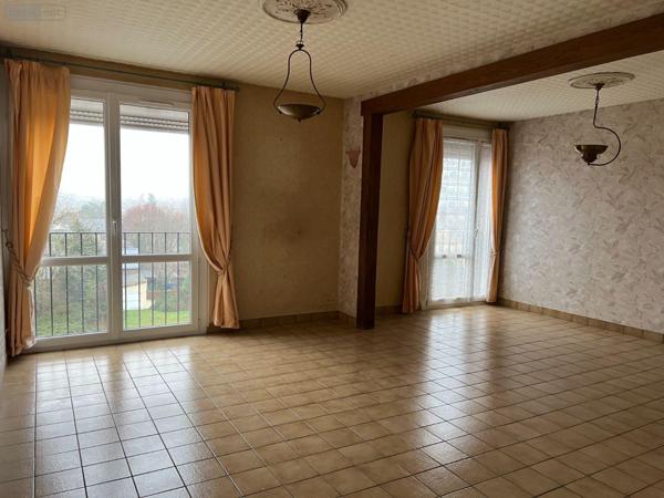 Appartement à rénover à vendre à Châteauroux dans l'Indre (36000), ref : JA/797   
Hopital