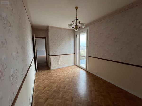 Appartement à rénover à vendre à Châteauroux dans l'Indre (36000), ref : JA/797   
Hopital