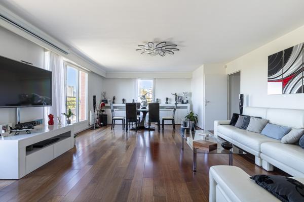 Appartement
         4 pièces
        - 89 m² 580 000 € *