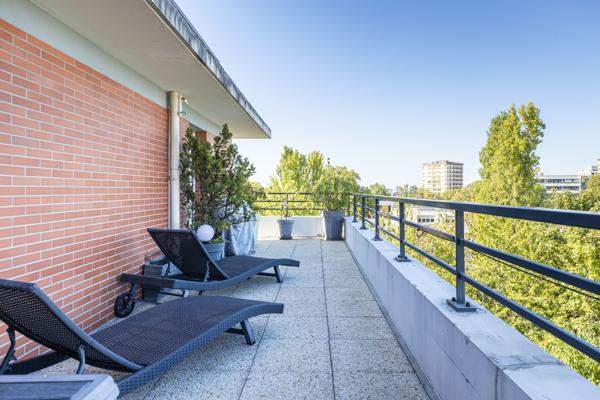 Appartement
         4 pièces
        - 89 m² 580 000 € *