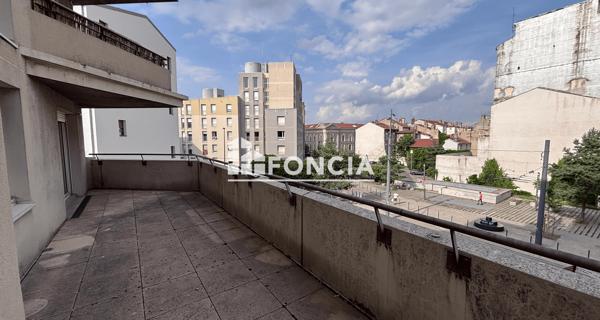 À vendre Appartement 5 pièces 99 m² - Saint-étienne 42000