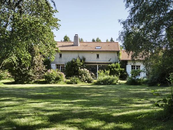 MAISON FAMILIALE 5 CHAMBRES - ROUILLE