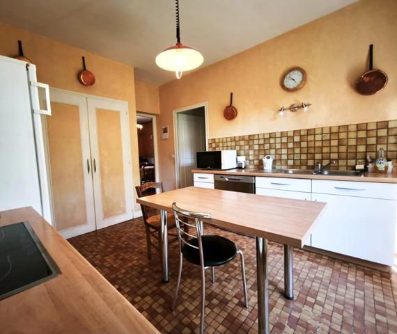 MAISON FAMILIALE 5 CHAMBRES - ROUILLE