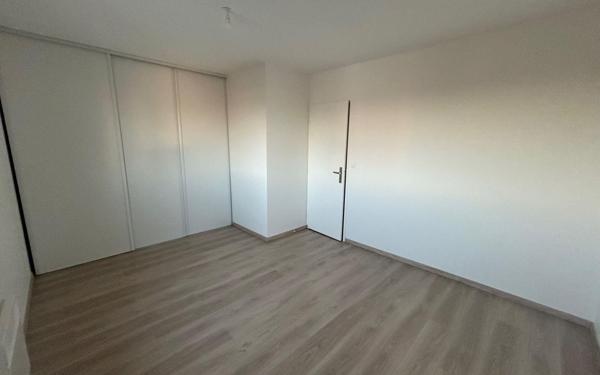 Appartement à louer    3 pièces • 76,67 m2 Gujan-Mestras