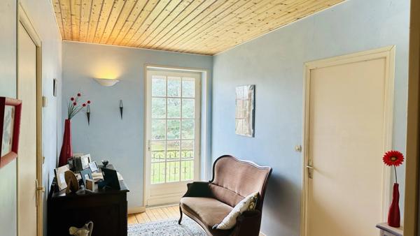 Vignoble avec 2 maisons en pierre. Potentiel de créer un manoir.