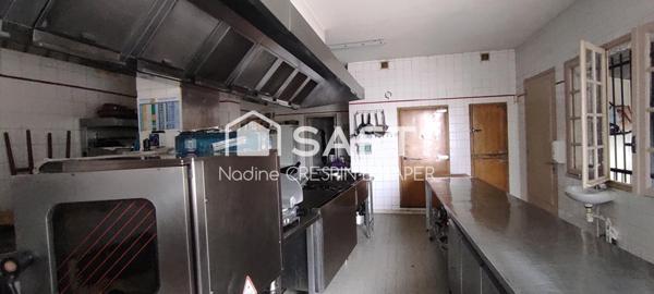 Vente immeuble à usage mixte Restaurant et Habitation avec obligation d'acquérir le fonds séparément