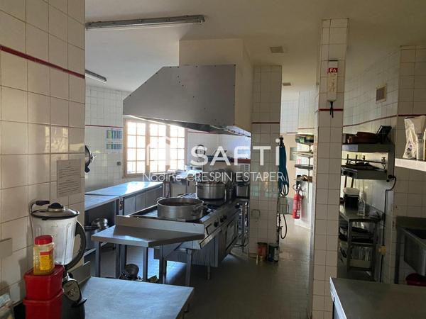 Vente immeuble à usage mixte Restaurant et Habitation avec obligation d'acquérir le fonds séparément