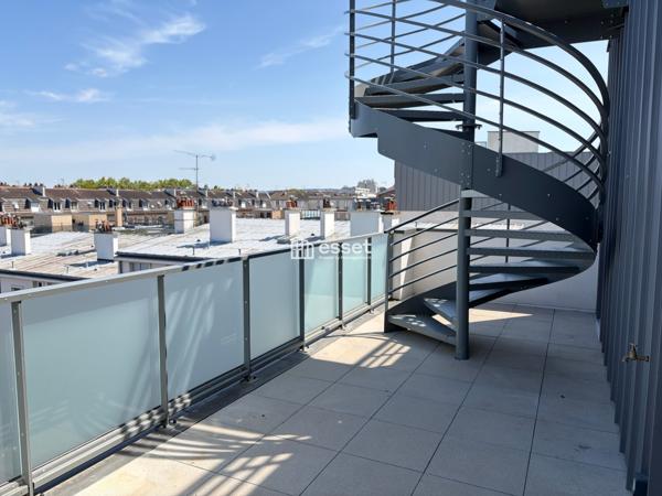 Location Appartement 4 pièces 117.17 m² - Saint-cloud 92210