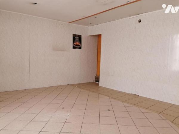 IMMEUBLE local commercial + appartement