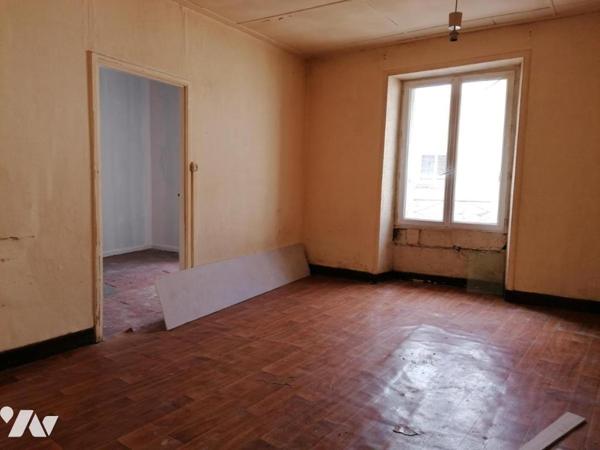 IMMEUBLE local commercial + appartement