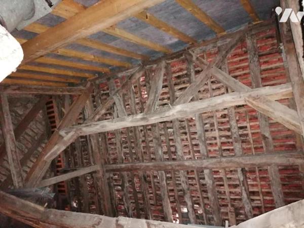 IMMEUBLE local commercial + appartement