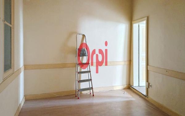 Immeuble à vendre    1 pièce •  Blois