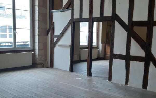 Immeuble à vendre    1 pièce •  Blois