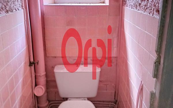 Immeuble à vendre    1 pièce •  Blois