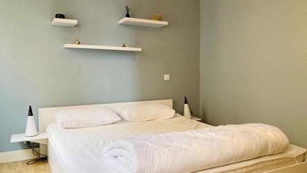 A LOUER Appartement meublé de 3 pièces Centre Ville de La Rochelle