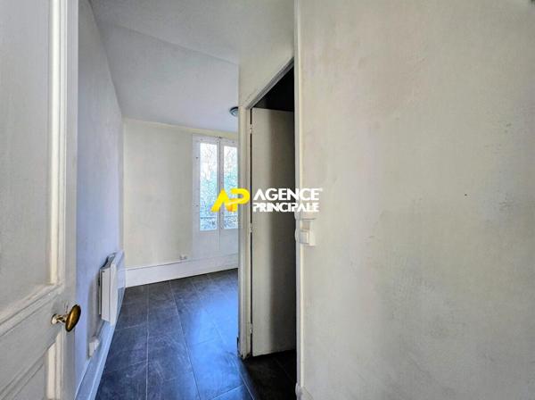 Appartement 2 pièces + bureau en hyper centre ville d'ARGENTEUIL €137 160 ** - Référence 4536