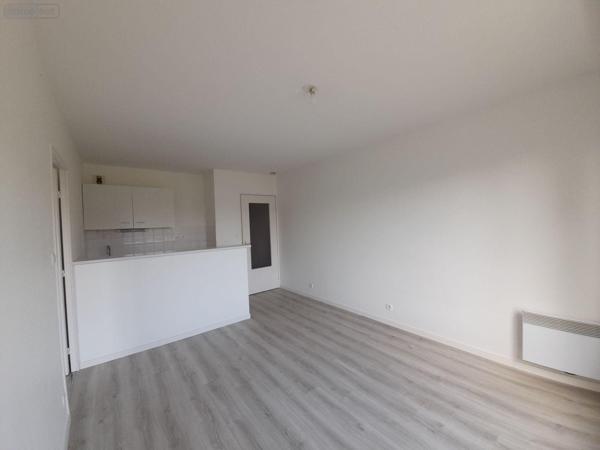 Appartement à louer à Rennes en Ille-et-Vilaine (35000), ref : 010/2254   
Saint-Helier
