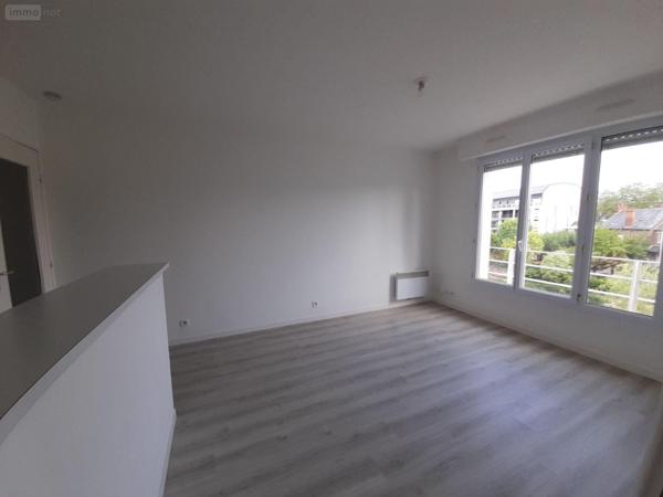 Appartement à louer à Rennes en Ille-et-Vilaine (35000), ref : 010/2254   
Saint-Helier