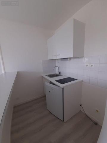Appartement à louer à Rennes en Ille-et-Vilaine (35000), ref : 010/2254   
Saint-Helier