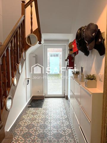 Belle Maison Bourgeoise avec garage et extérieur