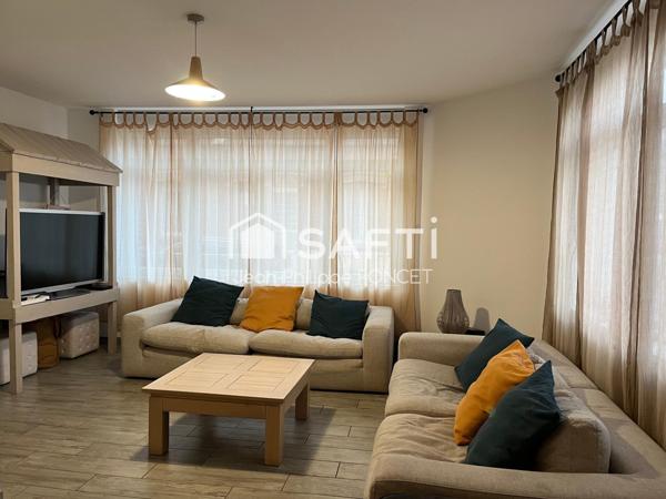 Belle Maison Bourgeoise avec garage et extérieur