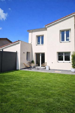 Maison T5 – 106 m² – Jardin 521 m² avec piscine