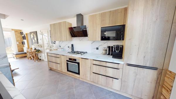 Maison T5 – 106 m² – Jardin 521 m² avec piscine