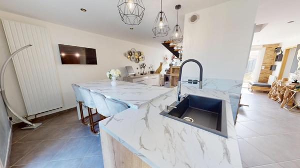 Maison T5 – 106 m² – Jardin 521 m² avec piscine