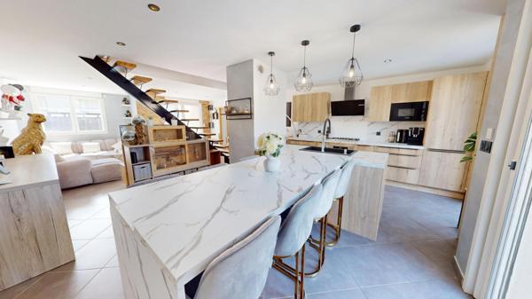 Maison T5 – 106 m² – Jardin 521 m² avec piscine