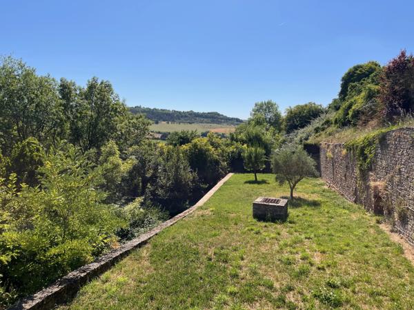 Deux maisons pour le prix d'une — dans un village très prisé