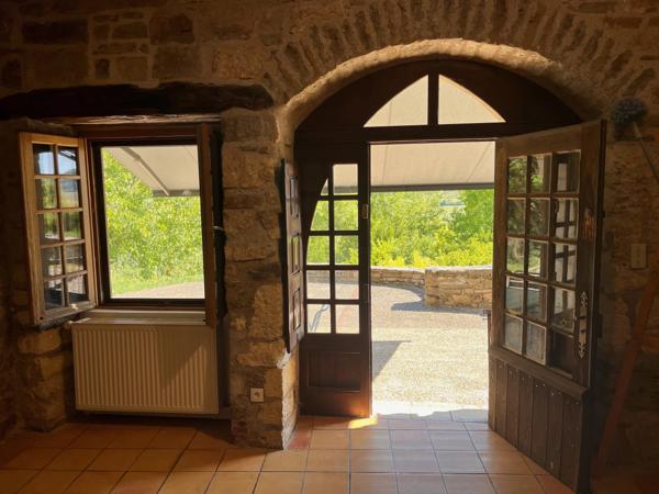 Deux maisons pour le prix d'une — dans un village très prisé