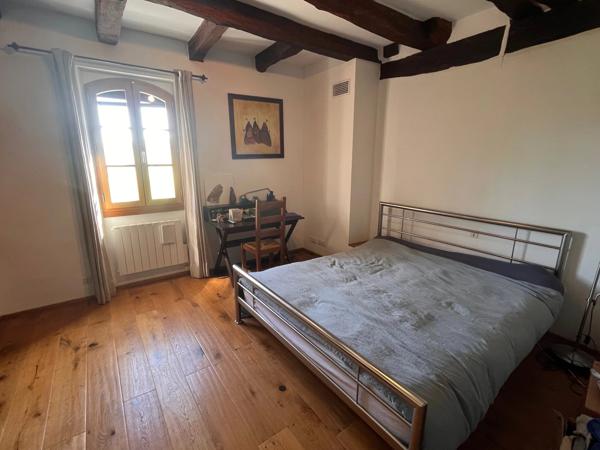Deux maisons pour le prix d'une — dans un village très prisé