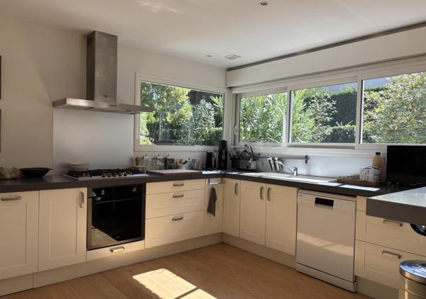 Belle maison familiale de 144 m² avec 5 chambres, jardin et garage