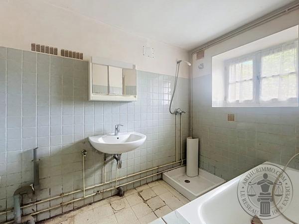 Vente                                                      Maison
                        
                     4 pièces                      100 m2                     à Dourdan