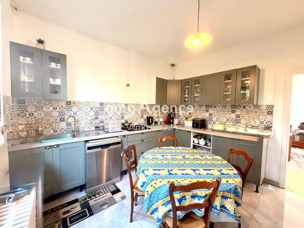 Maison à SENS, 89100 - 7 pièces 170m²