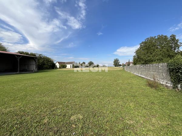 La Chapelle-la-Reine (77760) Hangar viabilisé sur terrain de 3146 m2 en partie constructible