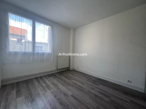Vente                                                      Appartement
                        
                     3 pièces                      61 m2                     à Sucy-en-Brie