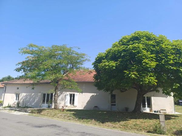 Belle maison de 2 chambres avec sa maison d'amis rénovée