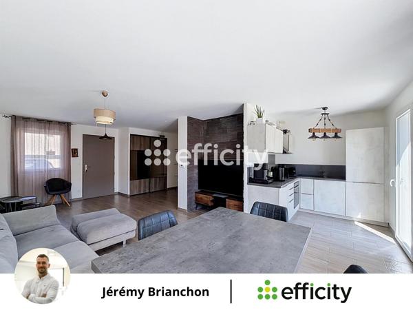 Maison
         4 pièces
        - 96 m² Exclusivité 370 000 € *