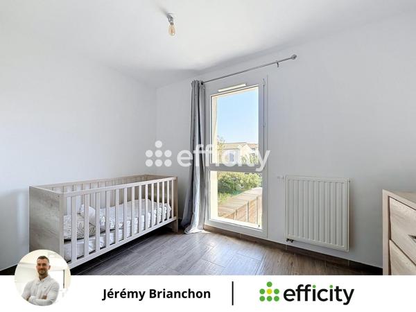 Maison
         4 pièces
        - 96 m² Exclusivité 370 000 € *