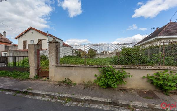 Terrain à vendre    Sainte-Geneviève-des-Bois