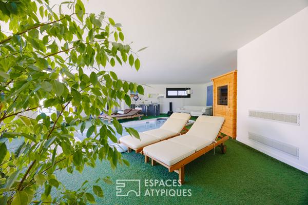 Maison contemporaine avec spa, jardin, cinéma, à Saint-Fuscien