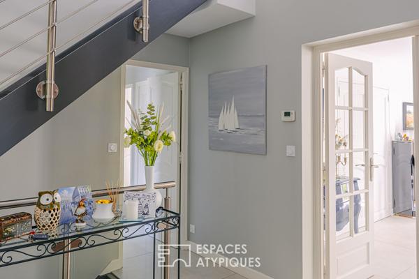 Maison contemporaine avec spa, jardin, cinéma, à Saint-Fuscien