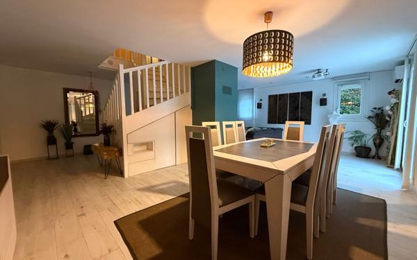 Maison à louer    7 pièces • 179 m2 Marolles-en-Brie