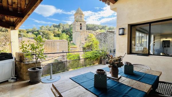 Maison de Village en Pierre avec Piscine et Vue Panoramique