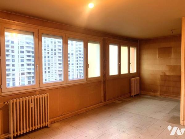 Quartier St Julien, T3 71m² à rénover avec balcon et parking